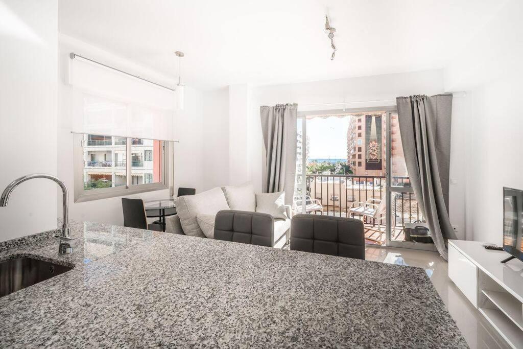 Apartment Stunning Gem With And Sea Views Fuengirola