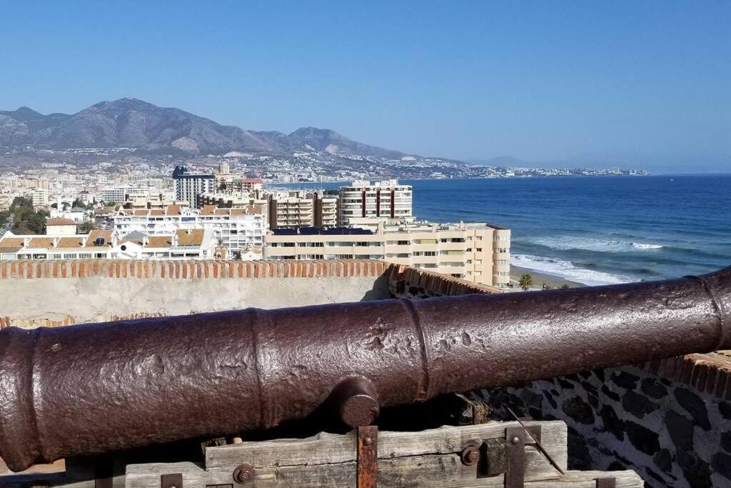 Stunning Gem With And Sea Views Apartment *